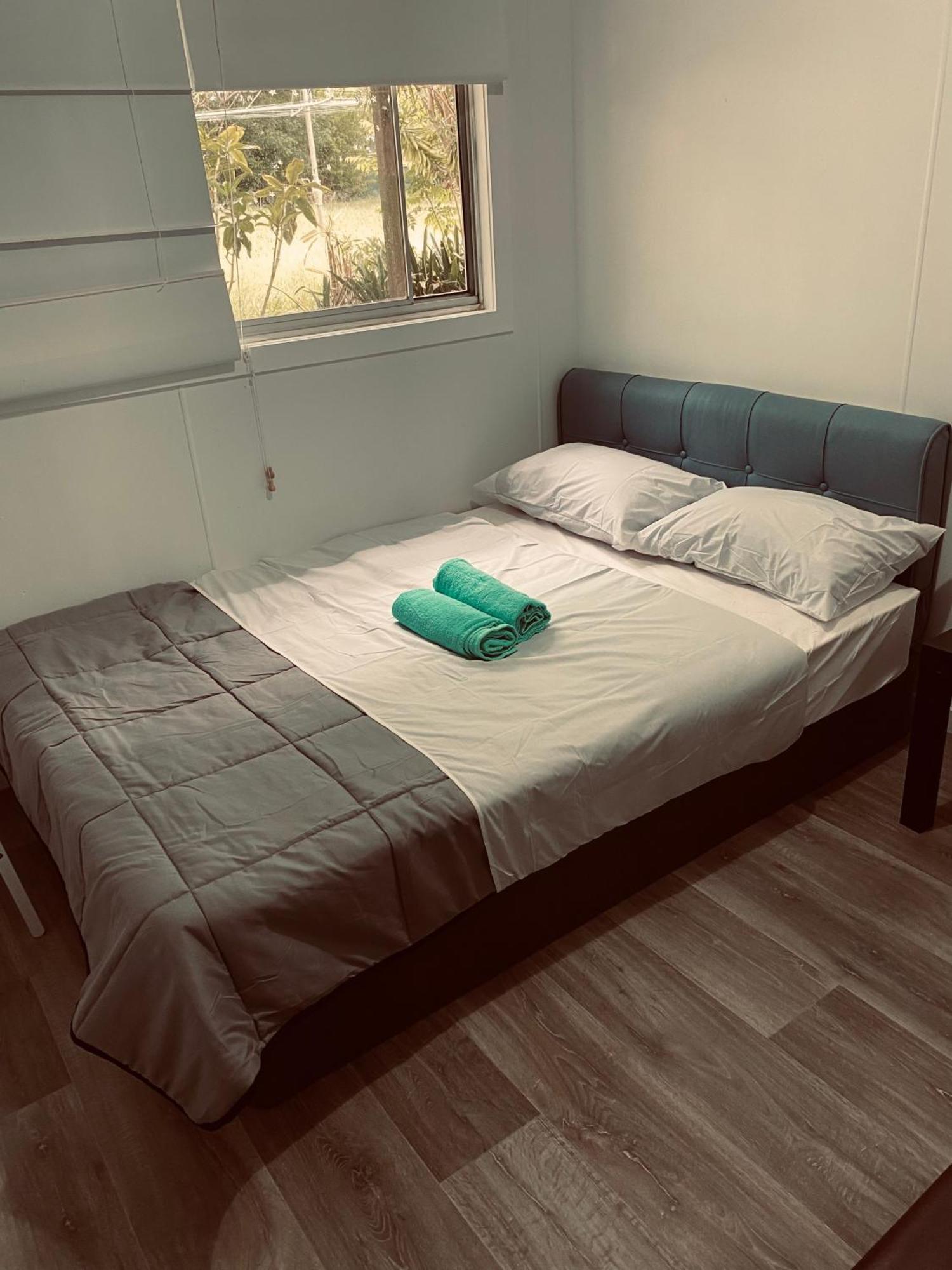 Yny Guest House Waterford Bagian luar foto
